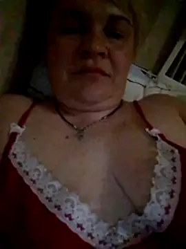 XXX chat uživo modela LittleFlower777