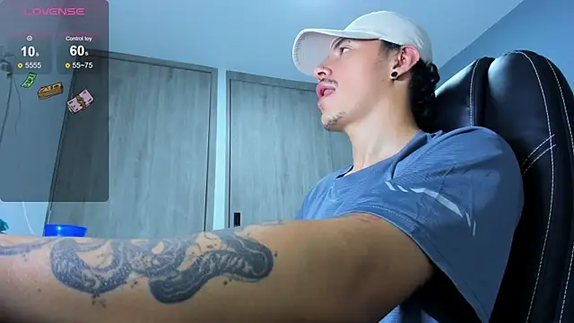 LOBO_ALPHA Chat XXX live