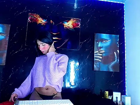 LuxuryQueens live XXX chat