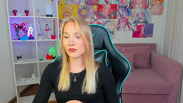 ElaraVoltagen Live XXX chat