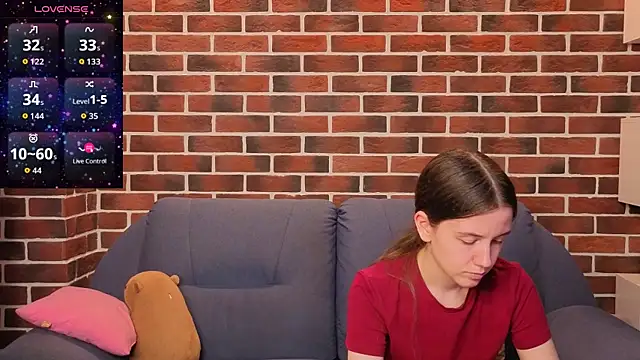 MyrtaMcclaney's Live XXX Chat