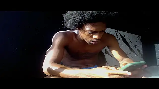 Larry-n-clouds  のライブXXXチャット