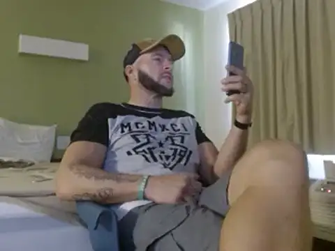 צ'אט XXX בשידור חי של Numba1dad_