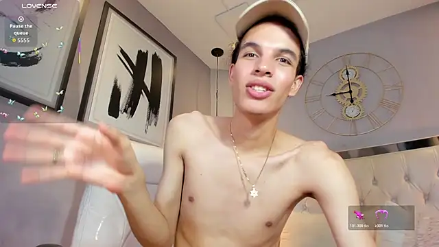 felix_haze Adlı Modelin Canlı XXX Sohbeti