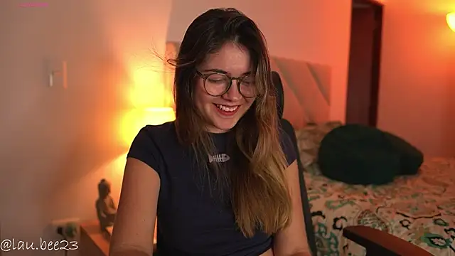 Lau_Bee's Live XXX Chat
