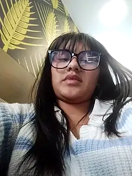 Emily-7n Live XXX chat