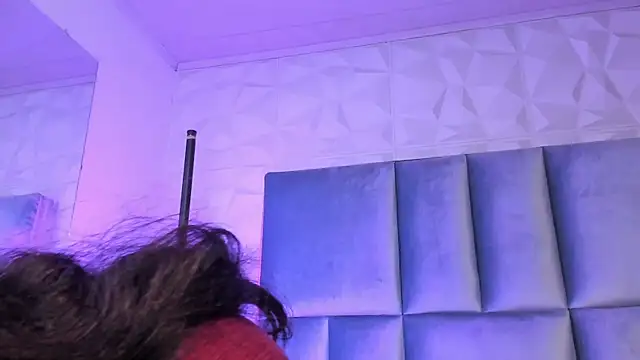 HollyPeach 라이브 XXX 채팅