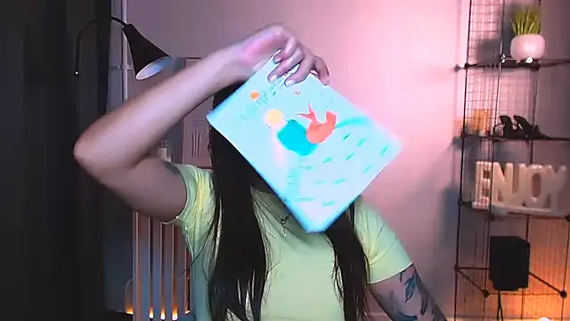 AlexaSven Adlı Modelin Canlı XXX Sohbeti