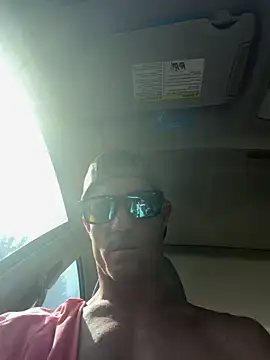 הופעת וובקאם של JockNThirsty