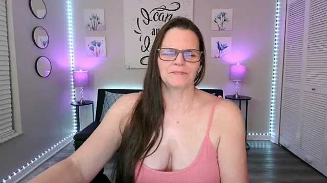 Chat +18 de ClassySamantha ao vivo
