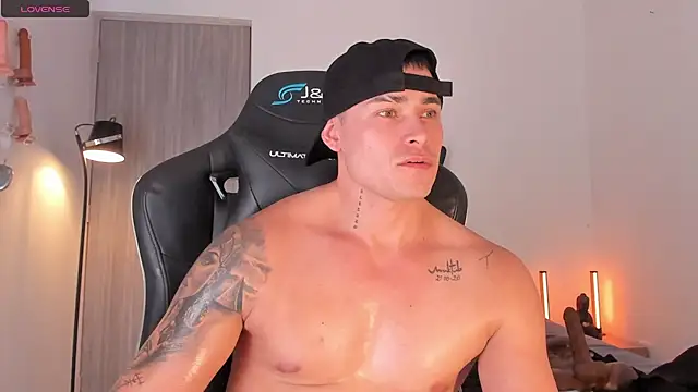 แชท XXX สดของ connorsmiith