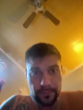 LegendaryLukeFilmCo Show in webcam