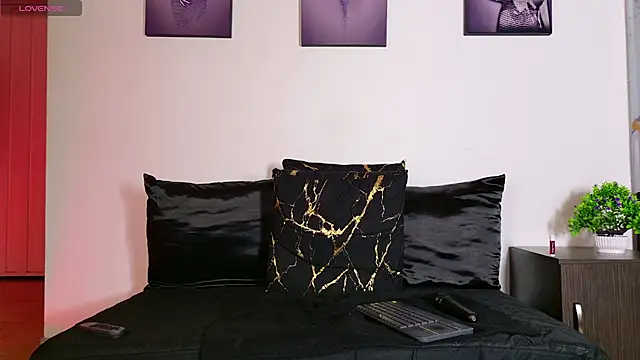 alex_noa Adlı Modelin Canlı XXX Sohbeti