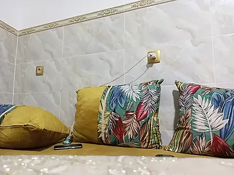 Sellena2 Adlı Modelin Canlı XXX Sohbeti