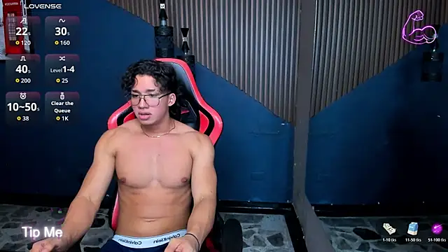 XXX chat uživo modela Axxel_Muscle