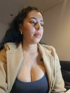 Czat XXX na żywo – Luianna