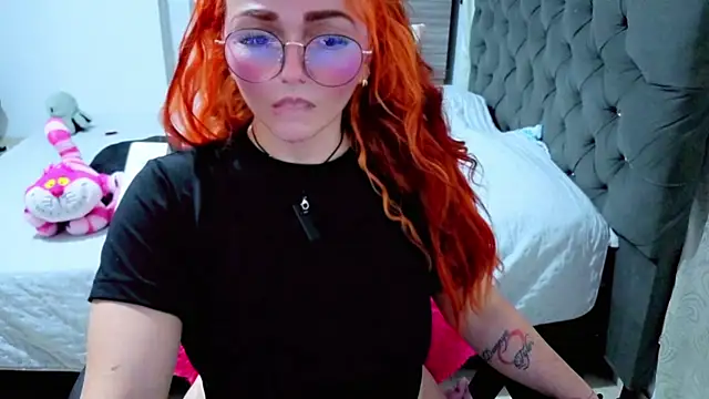צ'אט XXX בשידור חי של Alexatexa2929