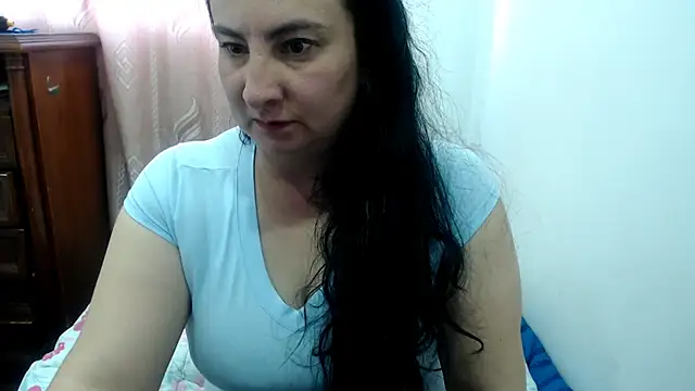 Ashyle Chat XXX live