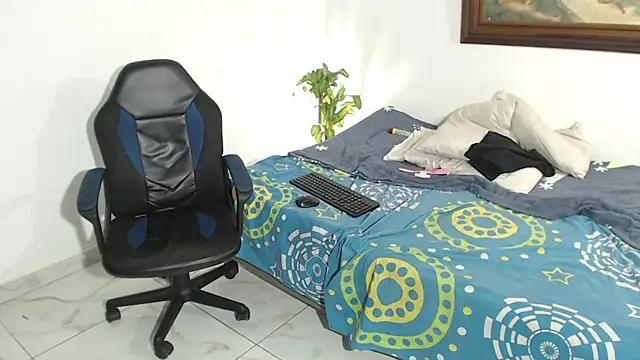 alejandrocock23 – Naživo XXX chat