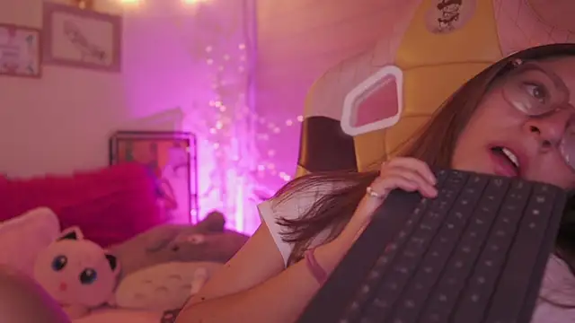 Онлайн чат XXX milly_kenner