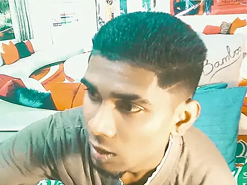 IndianThuggin Live XXX-chat