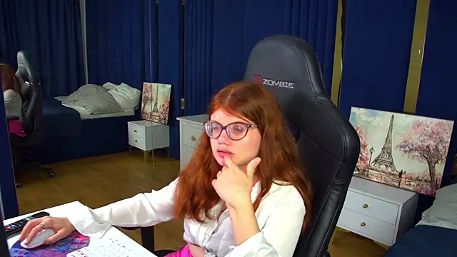 ChloeHalses Live XXX-chat