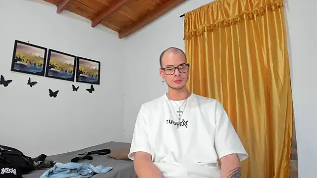 Vlad__night Chat XXX in diretta