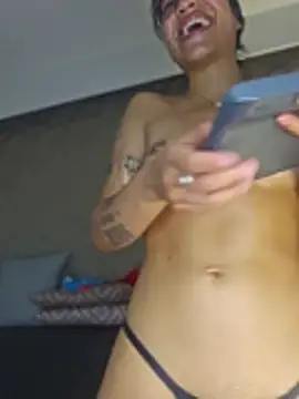 Nia_lobo's Live XXX Chat