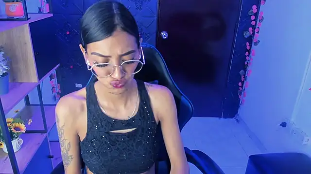 دردشة KarlaSlutSkinny__ الجنسية المباشرة