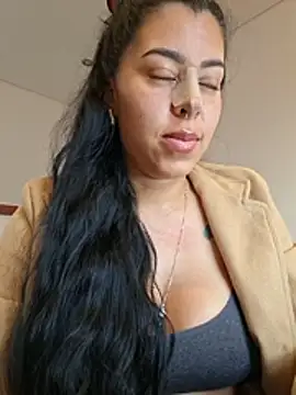 Chat +18 de Luianna ao vivo