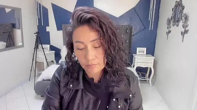 gaby_trent live XXX chat