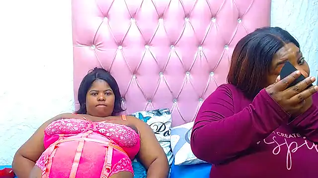 Ebonyhotass26's Live XXX Chat