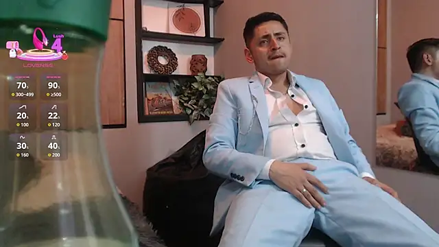 kevin_23_ élő XXX-chatje