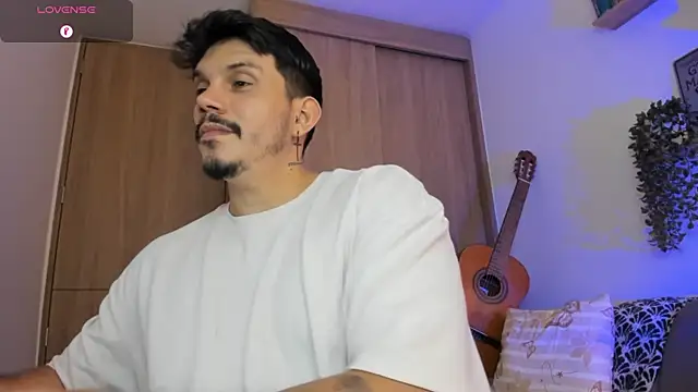 alejandro_stark Chat XXX in diretta