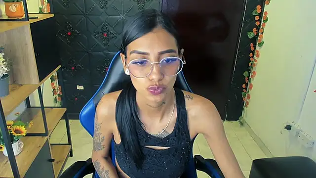 KarlaSlutSkinny__ live XXX chat
