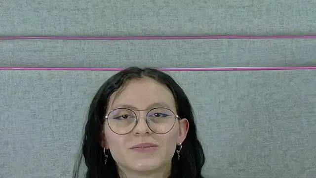 แชท XXX สดของ Naomimolie