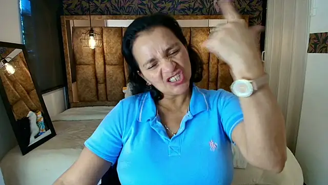Chat +18 de MarilynMiilf_ ao vivo