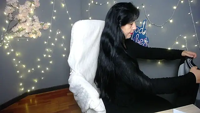LiluGrants Chat XXX in diretta