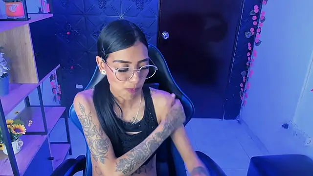 KarlaSlutSkinny__のライブXXXチャット