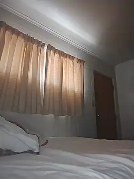 צ'אט XXX בשידור חי של THEBEDroomdoOR