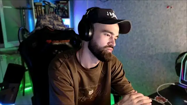 XXX chat uživo modela _Serious_Man