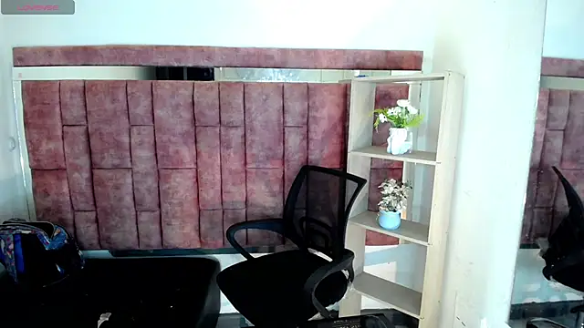 Chat +18 de DeboraRaquel ao vivo