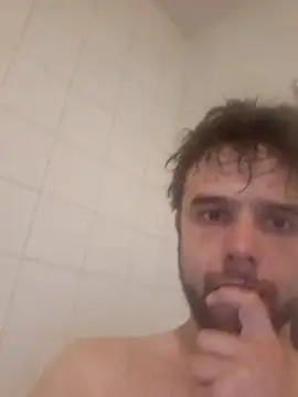 Pokazy przed kamerką – Squirtproff@xh