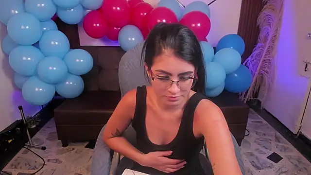 lunaalynch Adlı Modelin Canlı XXX Sohbeti