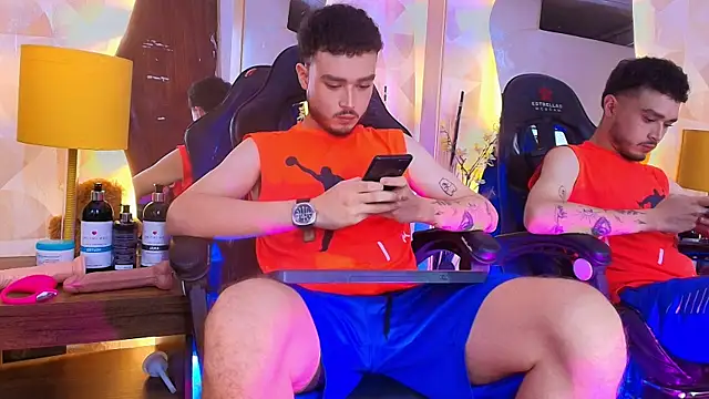 Chat +18 de Salvattore_Muller ao vivo