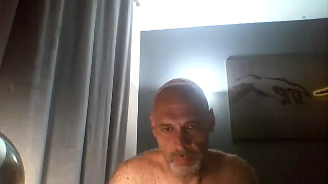 Show modela Avamereandmikel na web-kameri