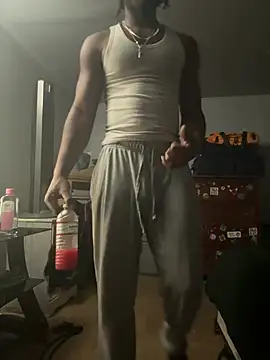 צ'אט XXX בשידור חי של MIGHTYDEMONXXX