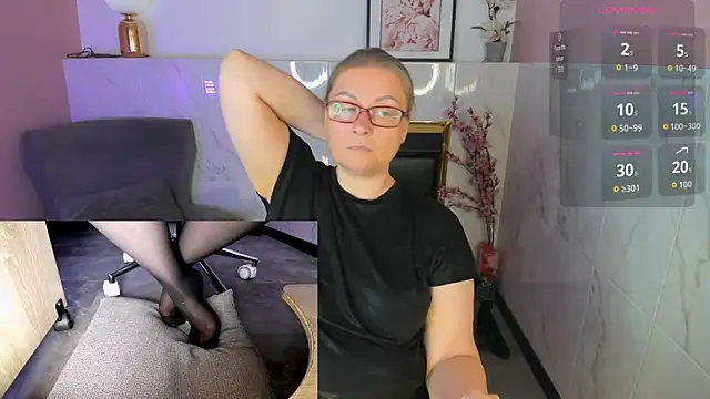 Alexandra_Kind Live XXX-Chat