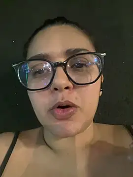 midsize_94's Live XXX Chat
