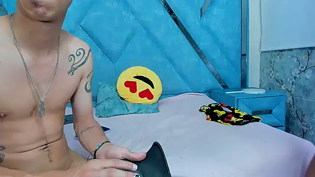 LexxyAndAres live XXX chat